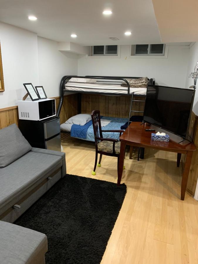 Big Oasis Studio Near Airport Yyz Hotell Toronto Exteriör bild