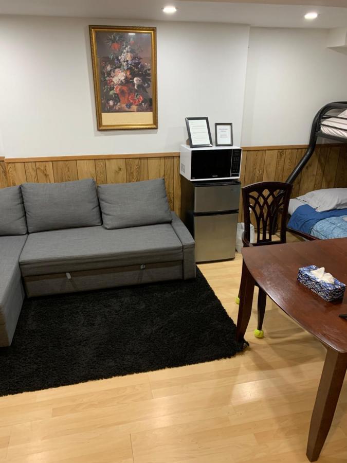Big Oasis Studio Near Airport Yyz Hotell Toronto Exteriör bild