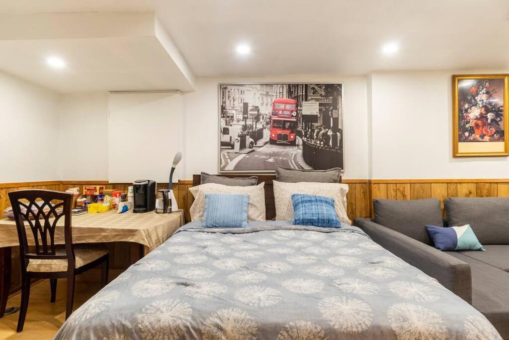 Big Oasis Studio Near Airport Yyz Hotell Toronto Exteriör bild