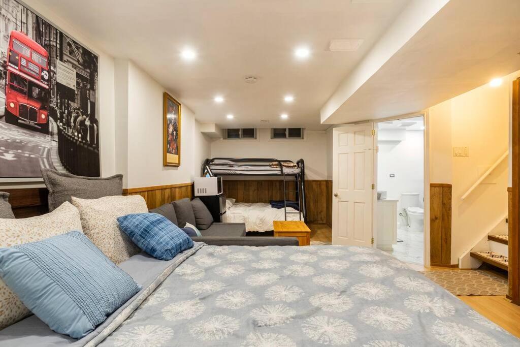 Big Oasis Studio Near Airport Yyz Hotell Toronto Exteriör bild