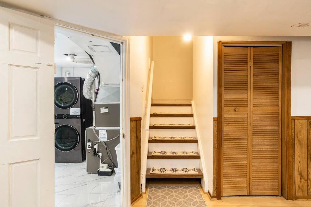 Big Oasis Studio Near Airport Yyz Hotell Toronto Exteriör bild